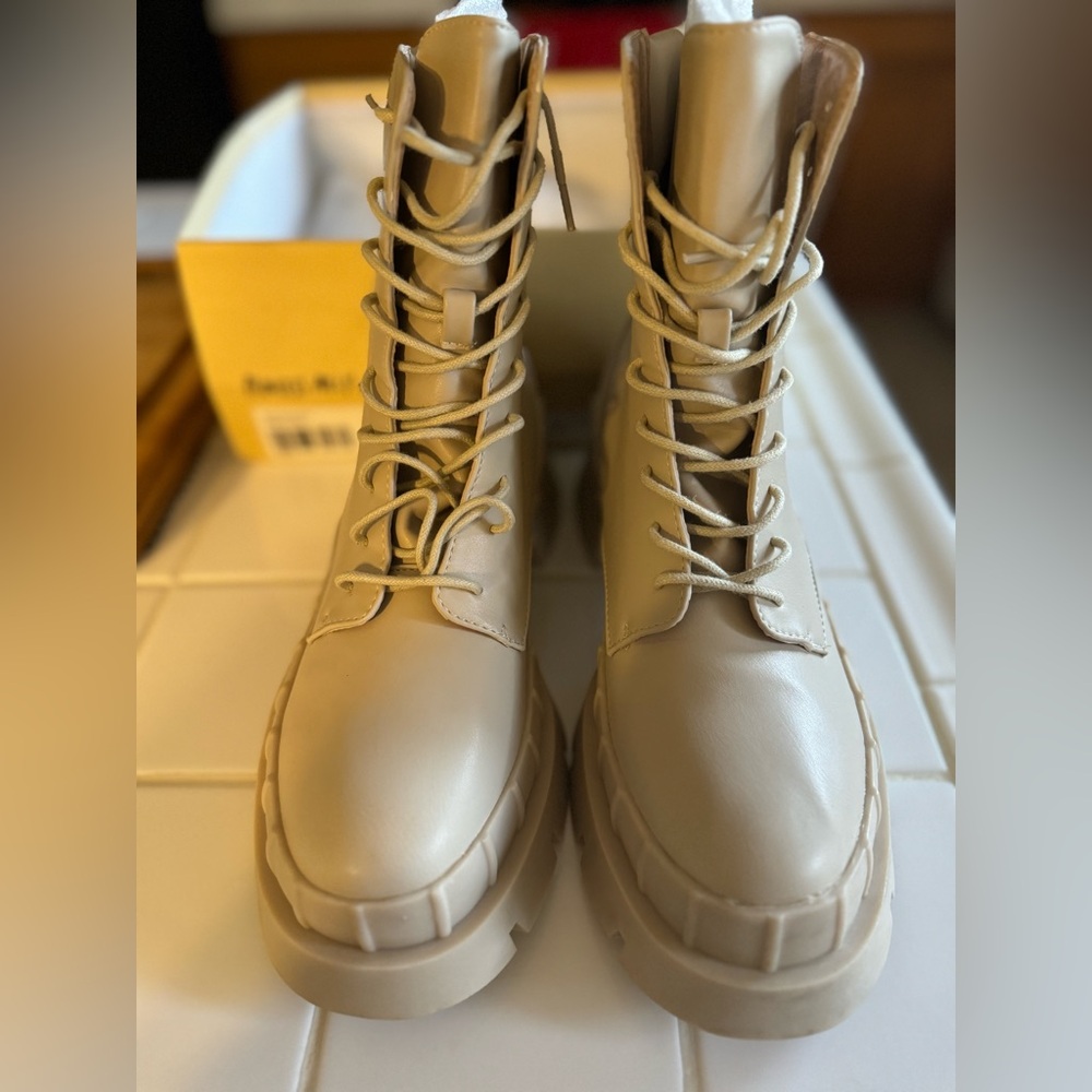 - Princess Polly Roundup Ecru Boots